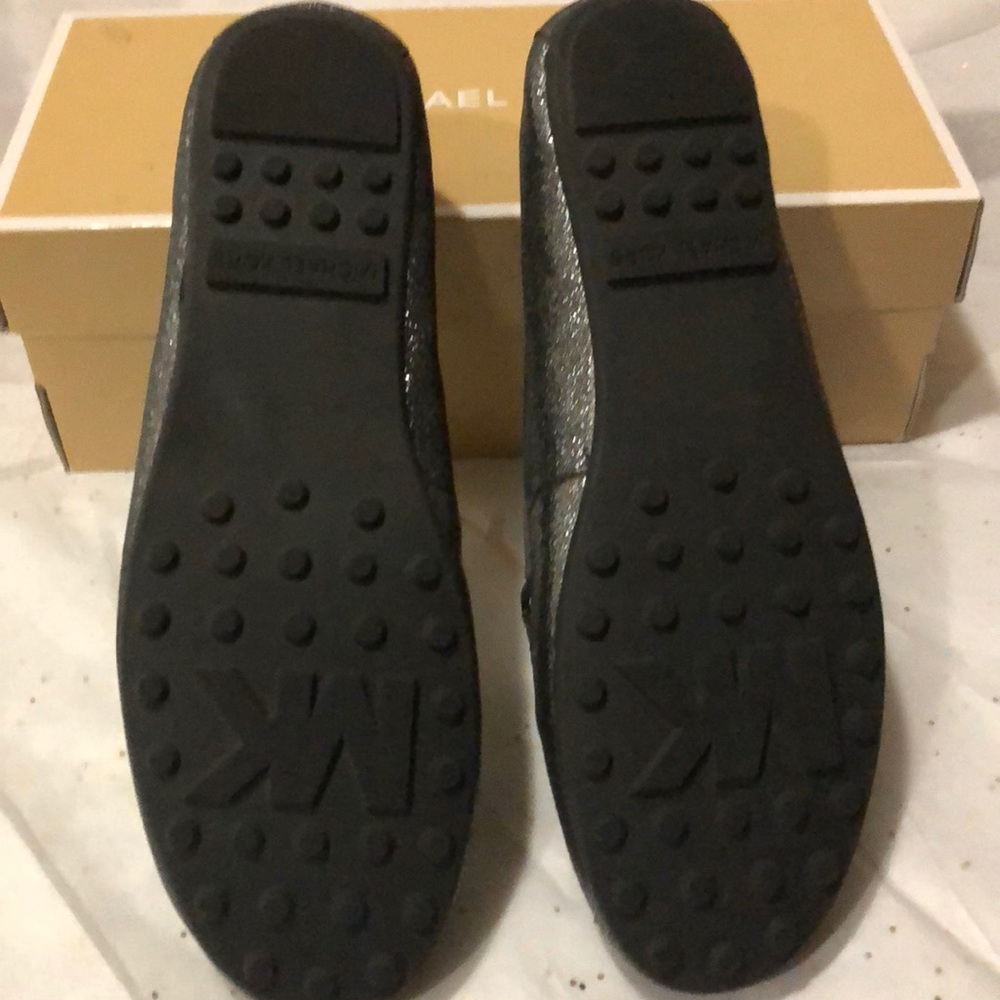 Micheal Kors shoes - Picture 3 of 6